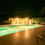 Ferienhaus With Pool House Near