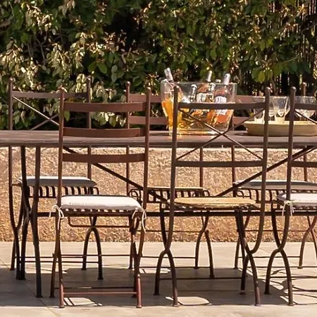 With Pool House Near Holiday home Sainte-Maxime