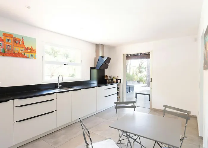 Holiday home With Pool House Near *