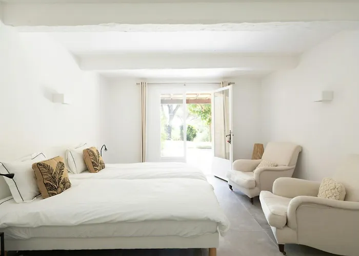 With Pool House Near Sainte-Maxime