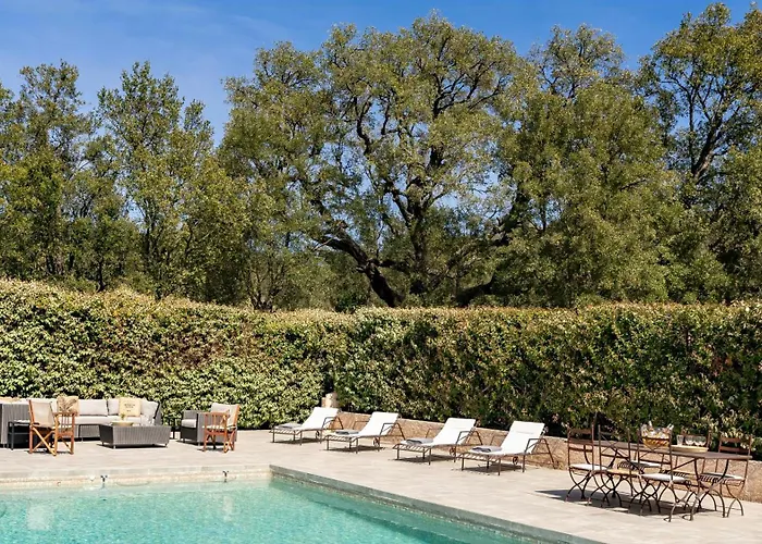 With Pool House Near