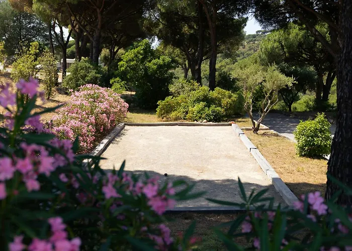 Holiday home With Pool House Near *