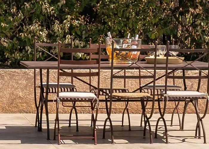 With Pool House Near Будинок відпочинку Сент-Максім