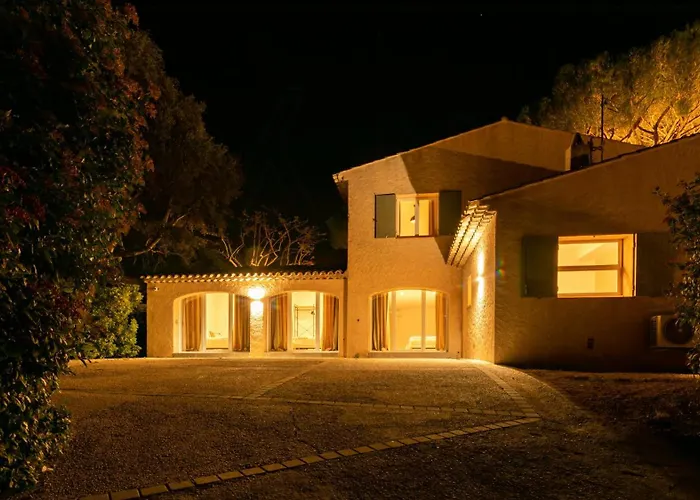 Holiday home With Pool House Near *